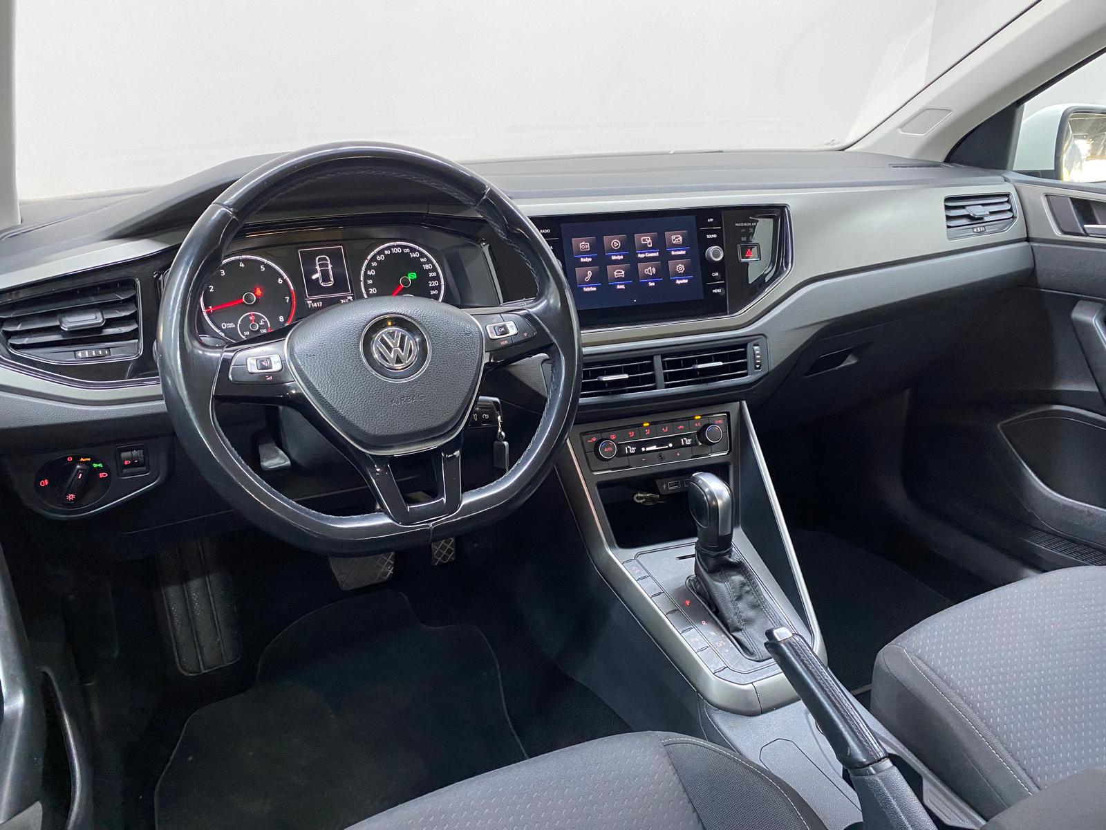 VOLKSWAGEN POLO 21